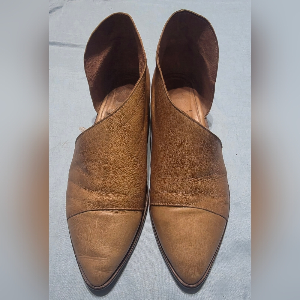 Free People Royale Flat a leather pointed-toe shoe 40